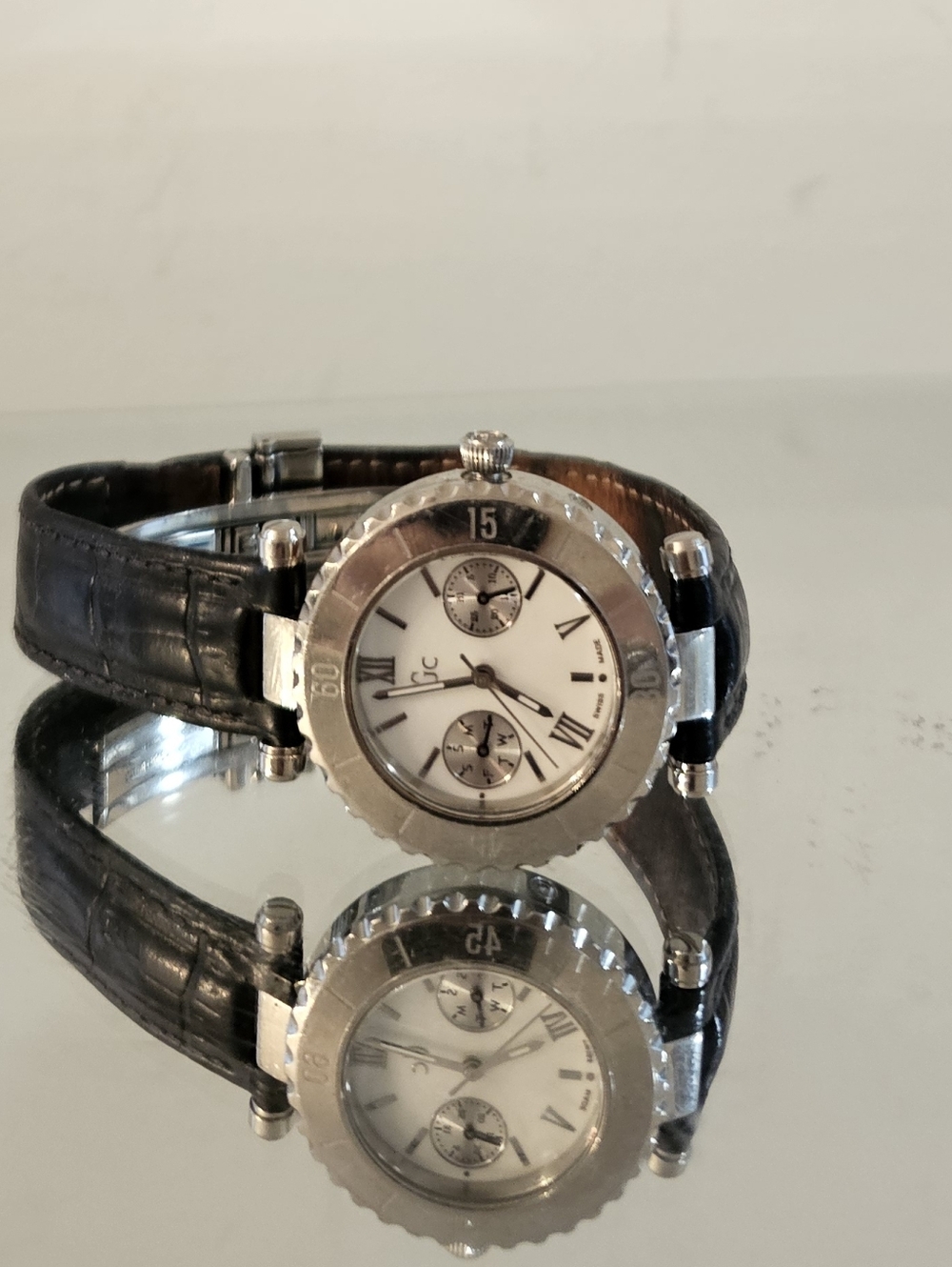 GC GUESS DIVER CHIC Womans Watch